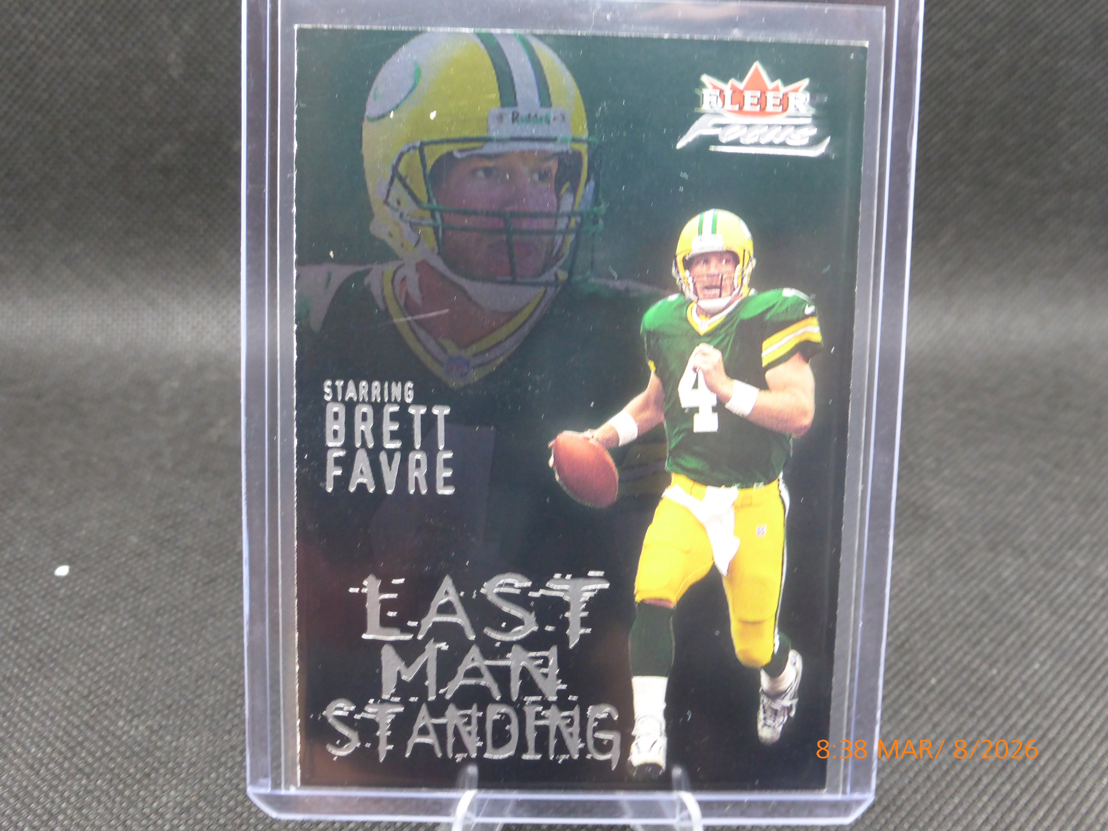 2000 Fleer Focus Brett Favre 11 of 25 LM